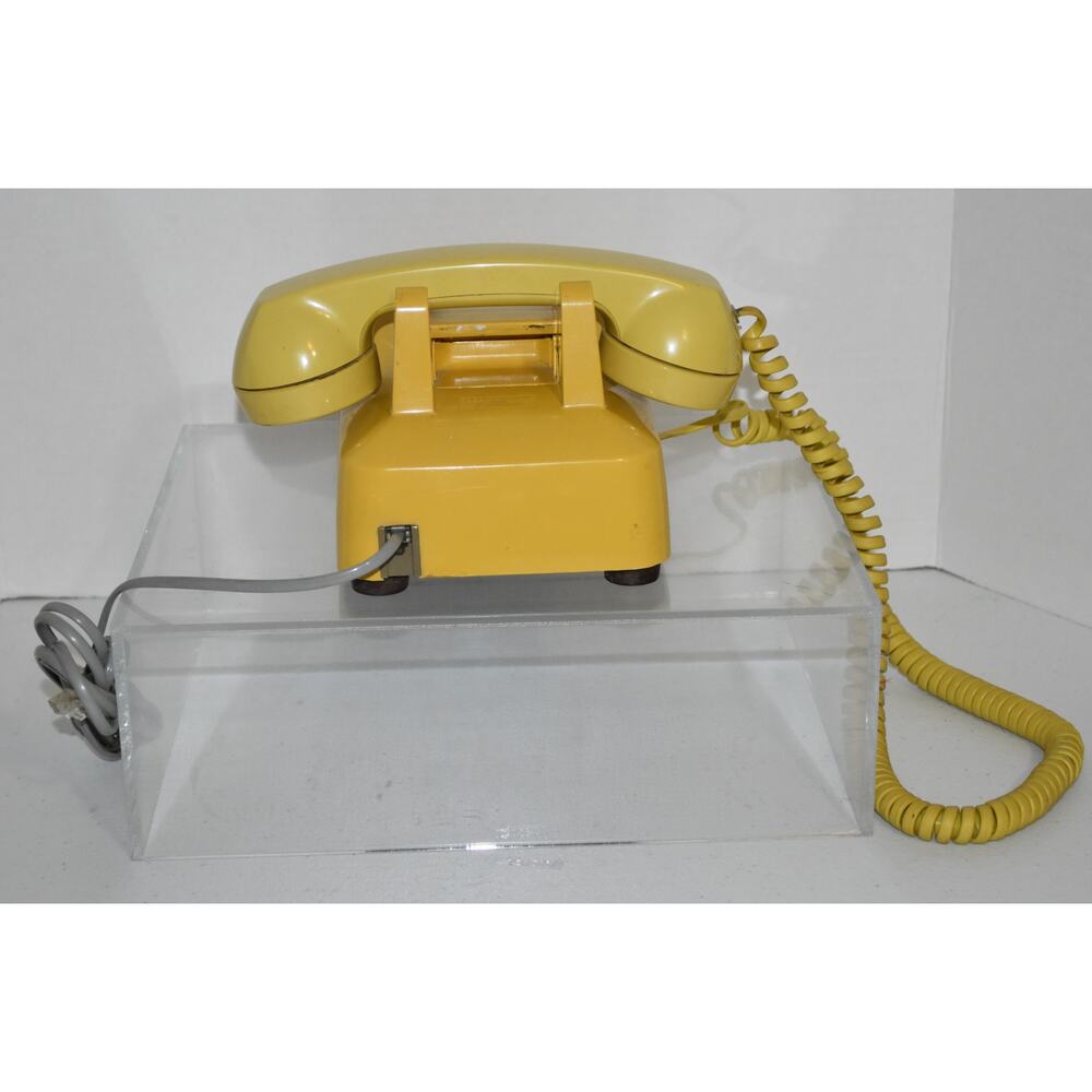 Vintage Western Electric Bell System Yellow Rotary Dial Phone 500 (untested) - Picture 4 of 6